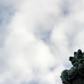 Скульптура на крыше эрмитажа